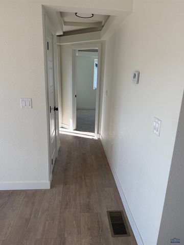 656 EAGLE CT, Box Elder, SD 57719