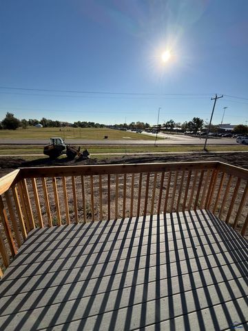 656 EAGLE CT, Box Elder, SD 57719