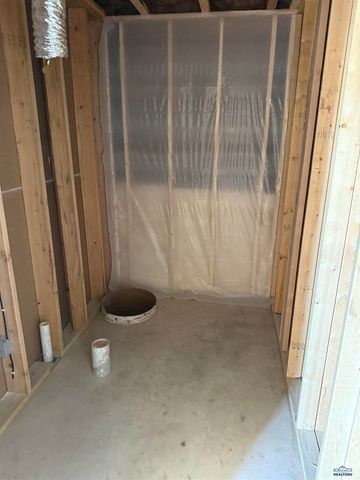 656 EAGLE CT, Box Elder, SD 57719