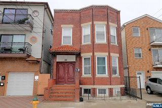 22 Kossuth Street, Newark, NJ 07105