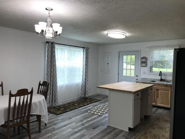 62 Crafts Church RD, Glade Hill, VA 24092