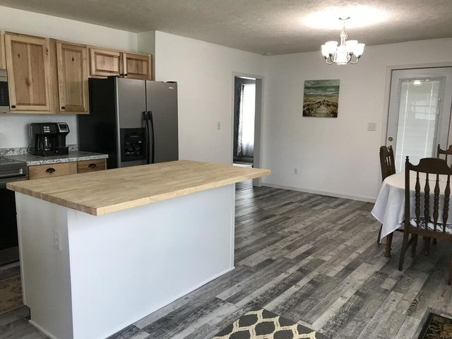 62 Crafts Church RD, Glade Hill, VA 24092