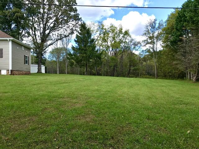 62 Crafts Church RD, Glade Hill, VA 24092