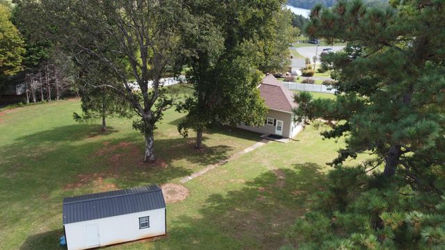 62 Crafts Church RD, Glade Hill, VA 24092