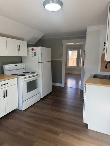 147 Gershom Ave 2, Lowell, MA 01854