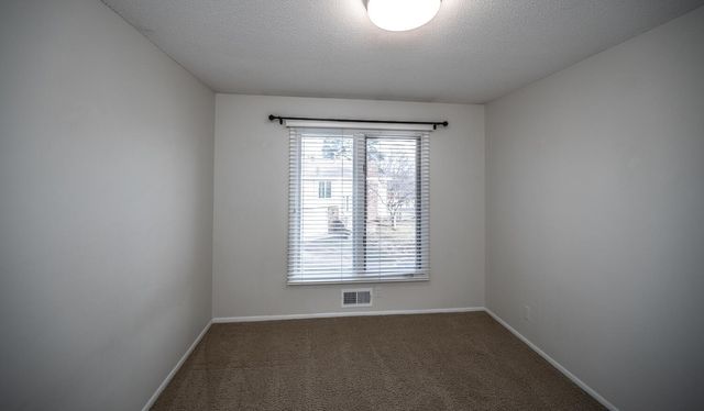 1711 W 140th Street, Burnsville, MN 55337