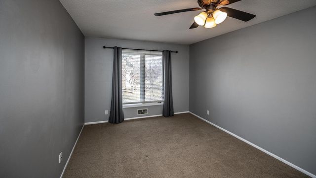 1711 W 140th Street, Burnsville, MN 55337