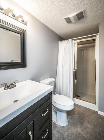 1711 W 140th Street, Burnsville, MN 55337