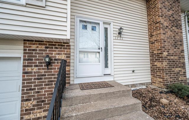 1711 W 140th Street, Burnsville, MN 55337