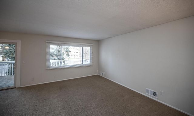 1711 W 140th Street, Burnsville, MN 55337