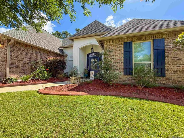 27780 Lakeshore Dr, Walker, LA 70785