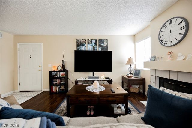 7909 Fossil Creek Lane 102, Las Vegas, NV 89145