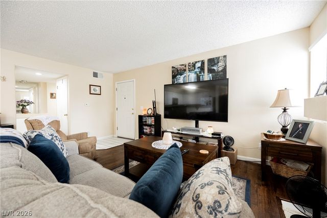 7909 Fossil Creek Lane 102, Las Vegas, NV 89145
