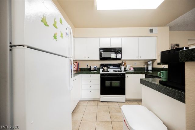 7909 Fossil Creek Lane 102, Las Vegas, NV 89145