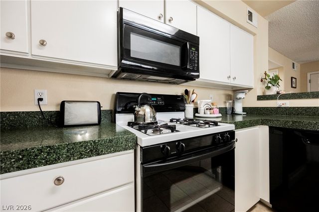 7909 Fossil Creek Lane 102, Las Vegas, NV 89145