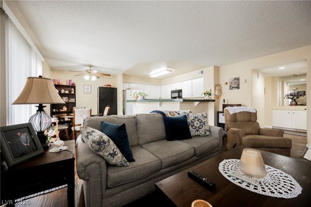 7909 Fossil Creek Lane 102, Las Vegas, NV 89145