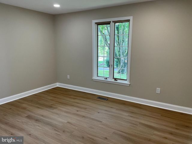 2734 OLD CEDAR GROVE RD, Broomall, PA 19008