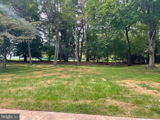 2734 OLD CEDAR GROVE RD, Broomall, PA 19008
