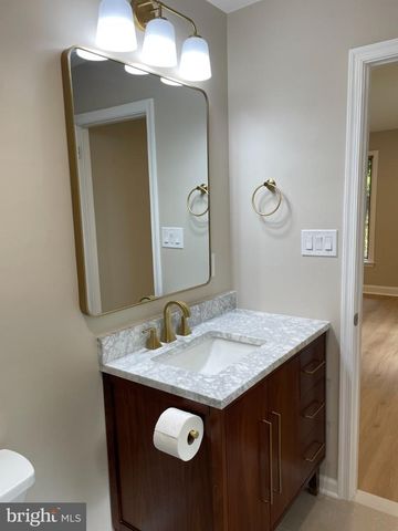 2734 OLD CEDAR GROVE RD, Broomall, PA 19008