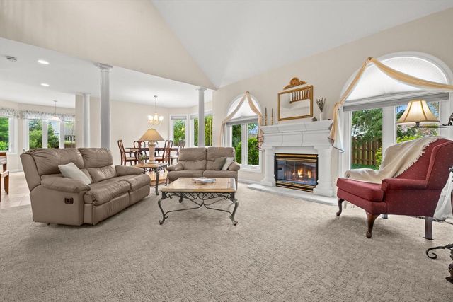 1618 34th COURT, Kenosha, WI 53144