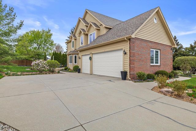 1618 34th COURT, Kenosha, WI 53144