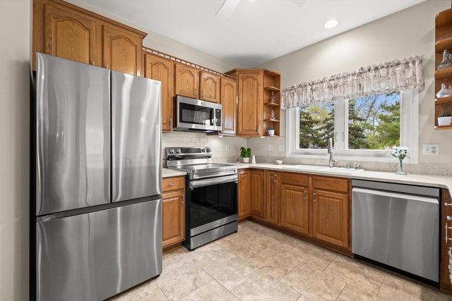 1618 34th COURT, Kenosha, WI 53144