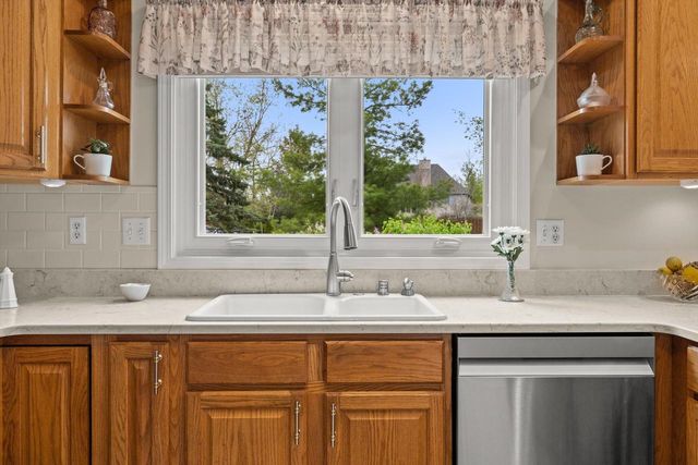 1618 34th COURT, Kenosha, WI 53144