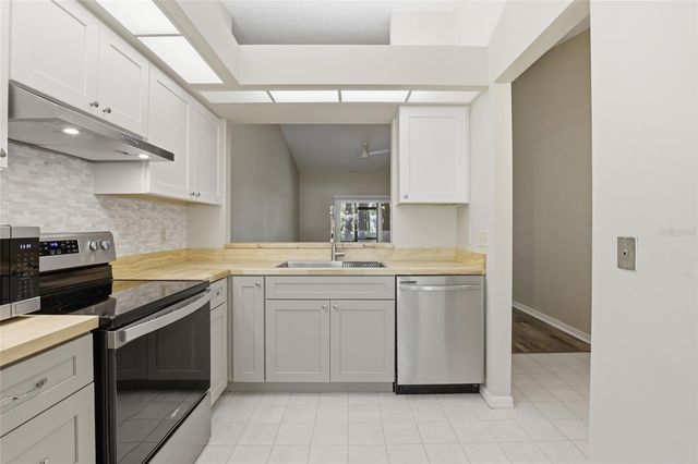 4023 NW 23RD CIRCLE, Gainesville, FL 32605