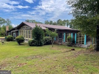 3539 15th Avenue E, Valley, AL 36854