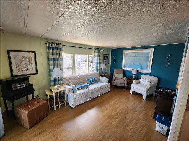 808 53RD AVENUE E 27, Bradenton, FL 34203