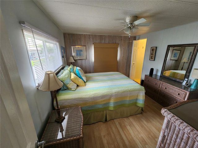 808 53RD AVENUE E 27, Bradenton, FL 34203