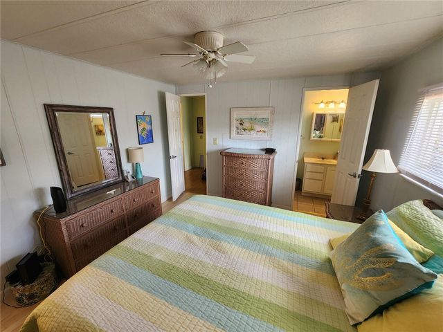 808 53RD AVENUE E 27, Bradenton, FL 34203