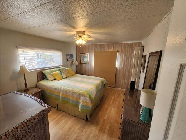 808 53RD AVENUE E 27, Bradenton, FL 34203