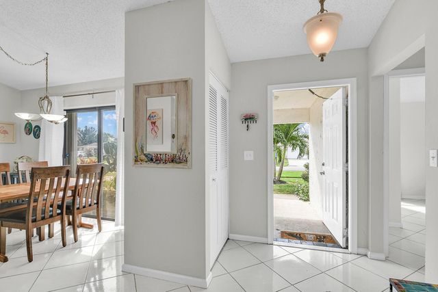 6335 Hitchin Post Way, Delray Beach, FL 33484