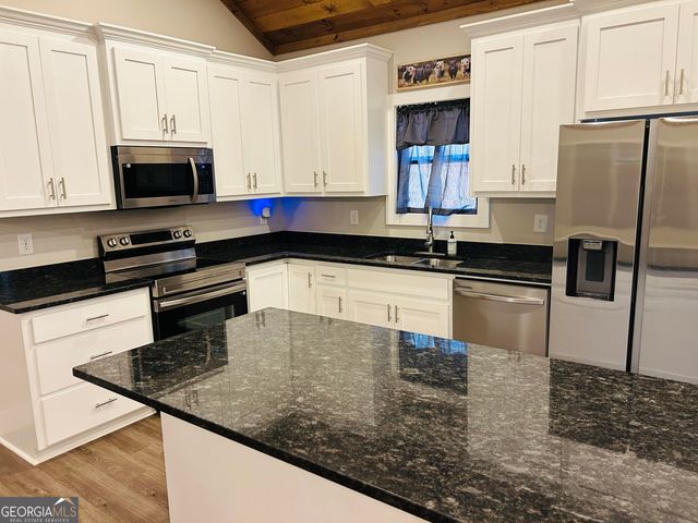 1027 Roberts Road, Demorest, GA 30535