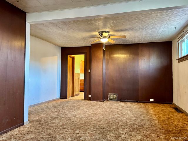 1015 Ethel Avenue, Hancock, MI 49930