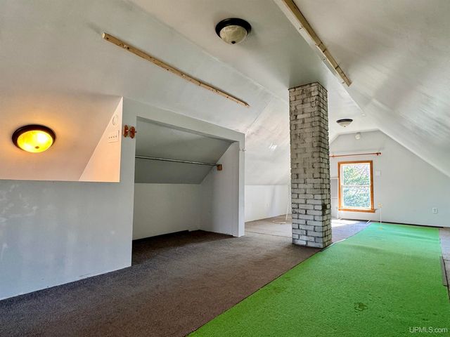 1015 Ethel Avenue, Hancock, MI 49930