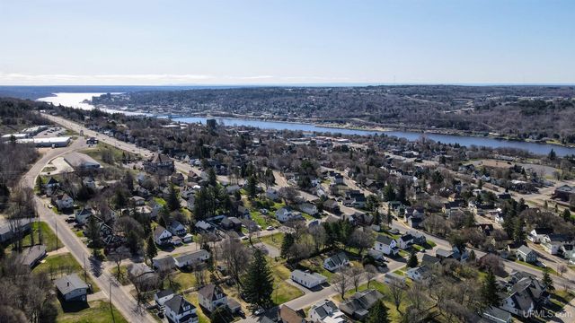 1015 Ethel Avenue, Hancock, MI 49930