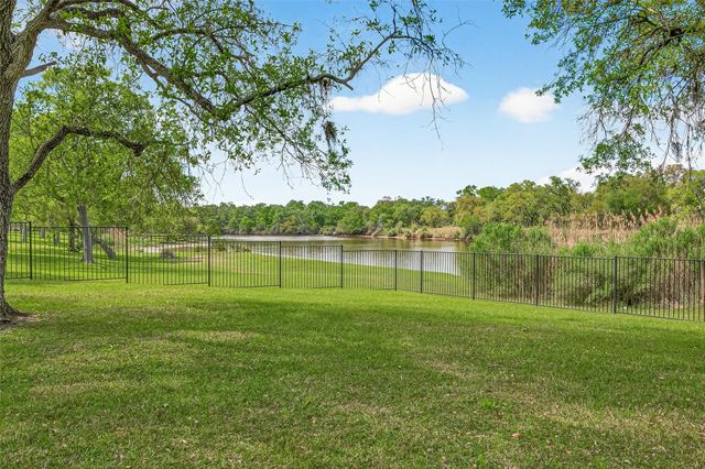31734 Bayou Bend, Richwood, TX 77515