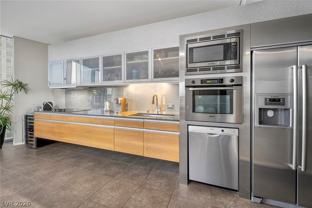 3722 South Las Vegas Boulevard 802, Las Vegas, NV 89158