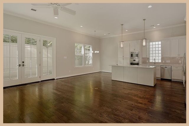 215 Willow Street, Shenandoah, TX 77384