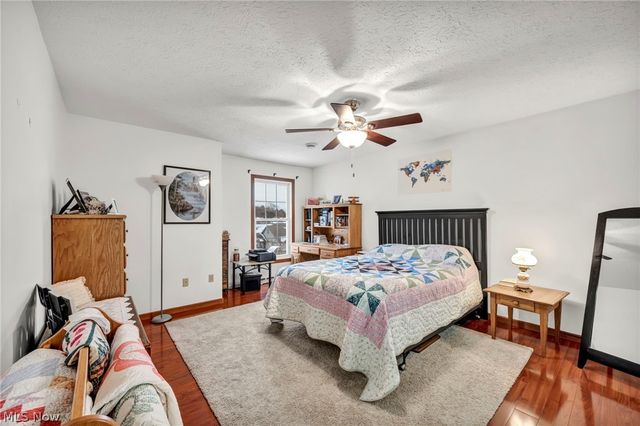 1259 SW Lauren Crest Street SW, Hartville, OH 44632