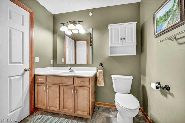 1259 SW Lauren Crest Street SW, Hartville, OH 44632