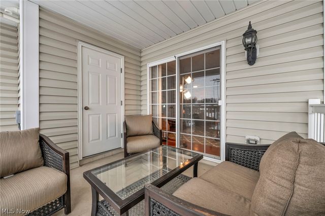 1259 SW Lauren Crest Street SW, Hartville, OH 44632