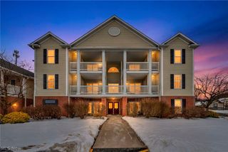 1259 SW Lauren Crest Street SW, Hartville, OH 44632