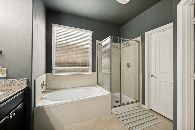 1636 Suncatcher Way, Fort Worth, TX 76052