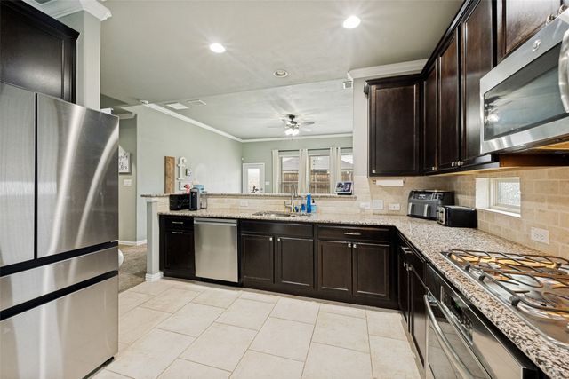 1636 Suncatcher Way, Fort Worth, TX 76052