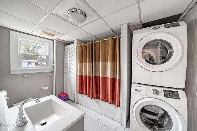 931 Hudson Avenue, Stillwater, NY 12170