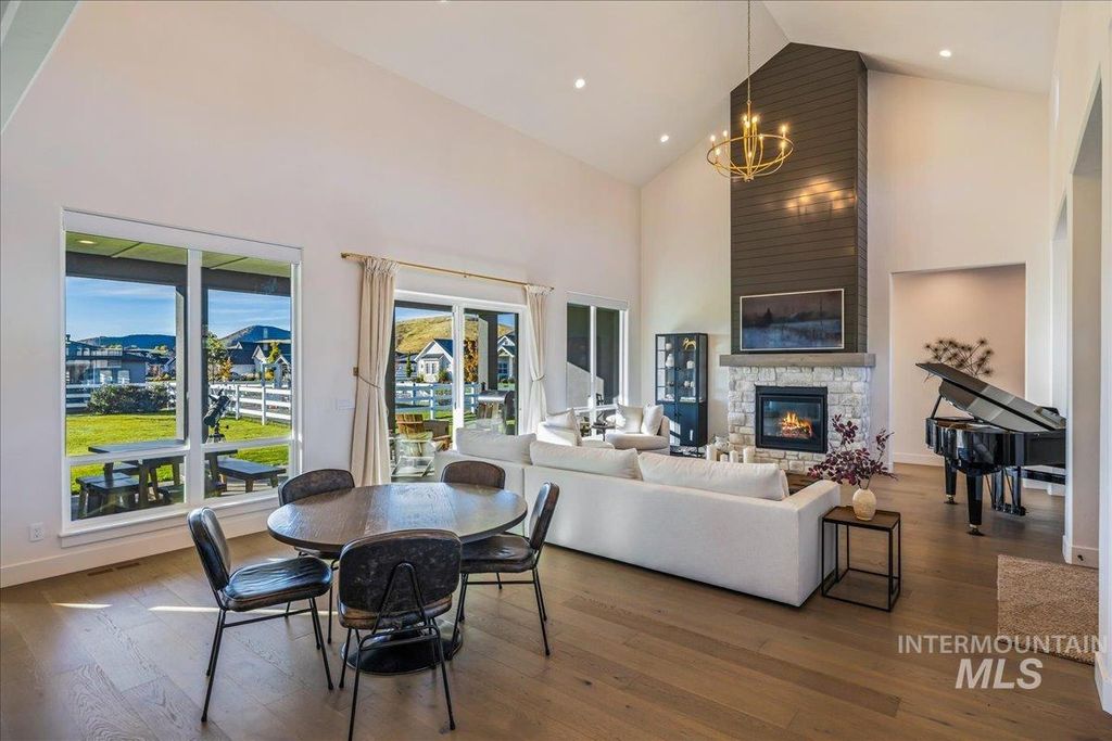 14437 N Woodpecker Avenue, Boise, ID 83714 photo 10