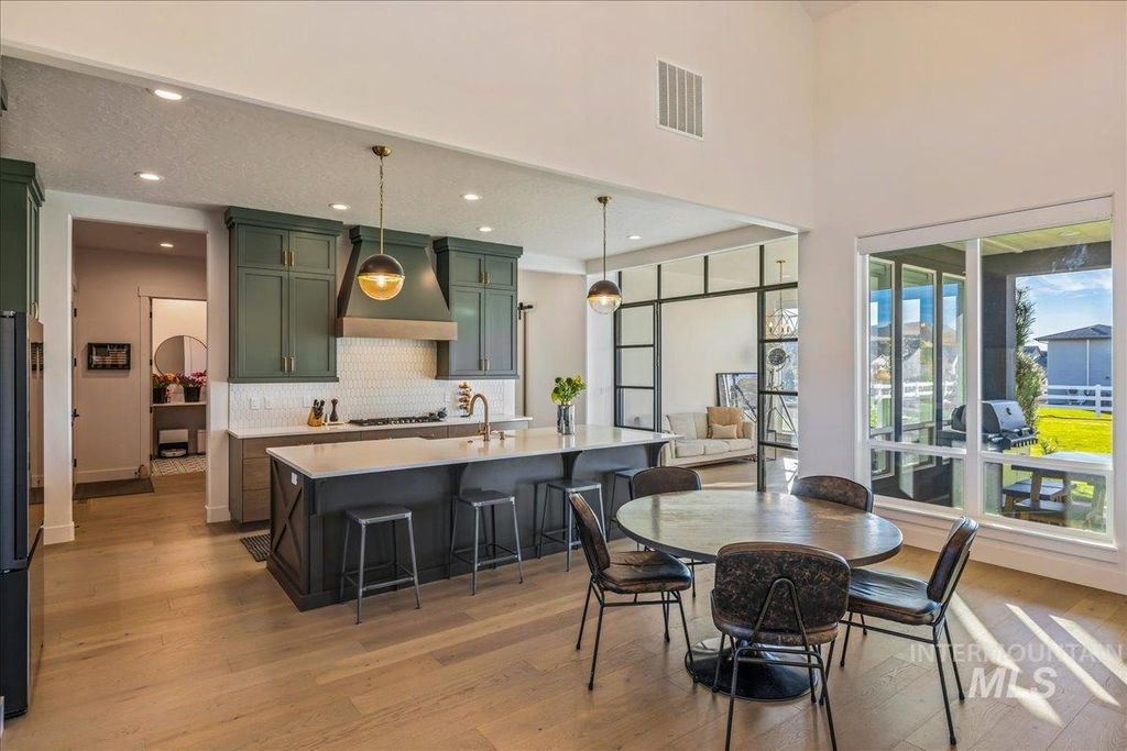 14437 N Woodpecker Avenue, Boise, ID 83714 photo 11